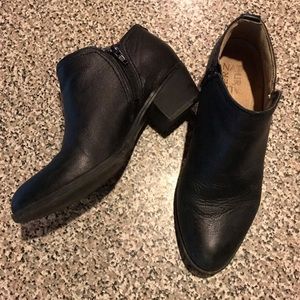NATURALIZER ankle boots - size 7